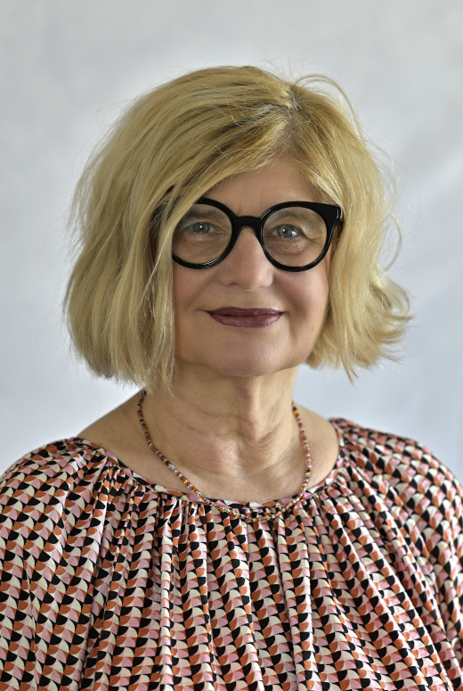 Dr. Christiane Siefert-Ajtai